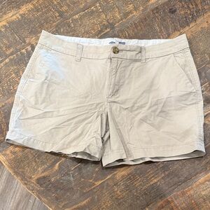 Old Navy Women's Chino Shorts - Light Cream